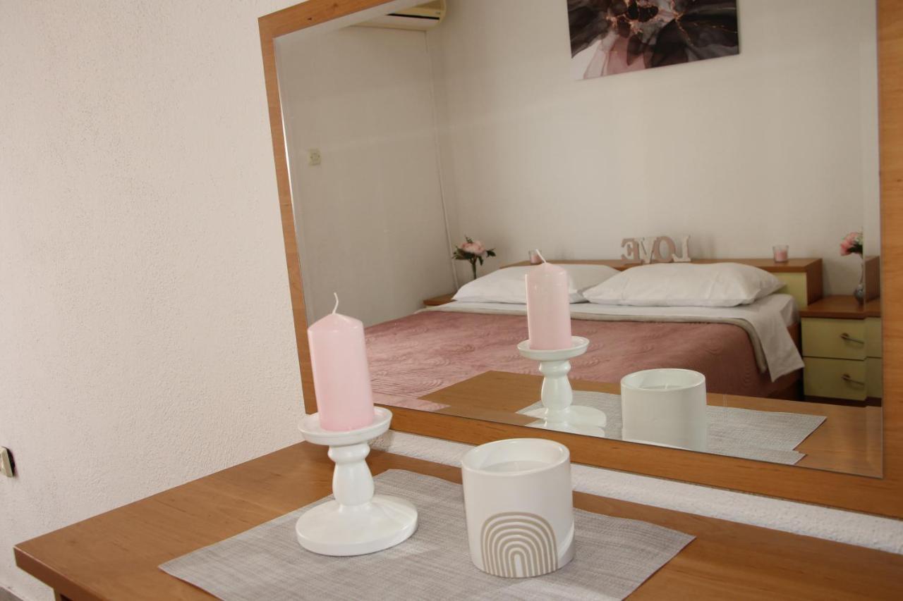 Motel "Tri Lovca" Knin Eksteriør billede