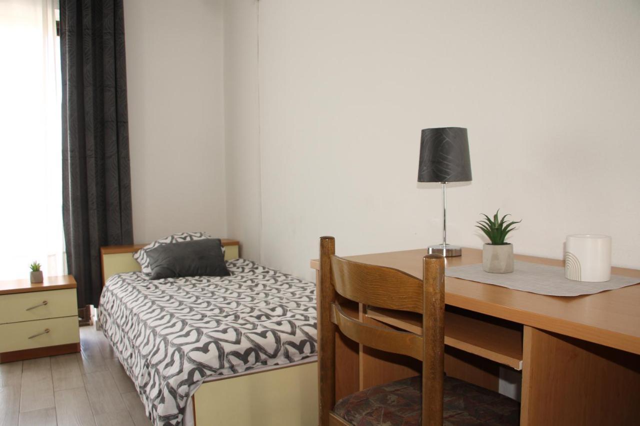 Motel "Tri Lovca" Knin Eksteriør billede
