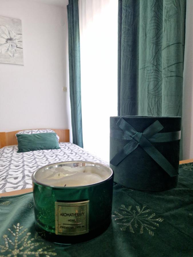 Motel "Tri Lovca" Knin Eksteriør billede
