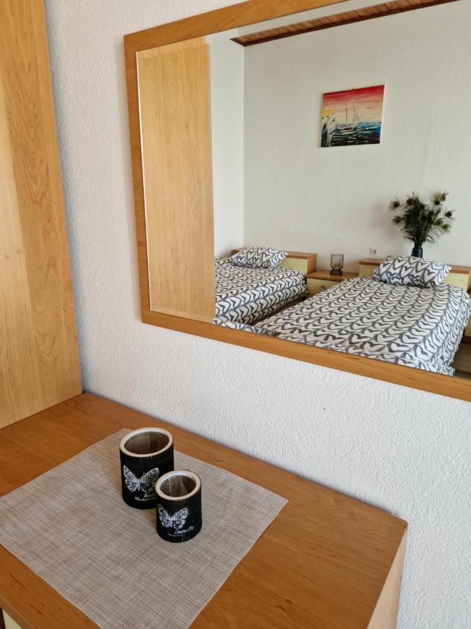 Motel "Tri Lovca" Knin Eksteriør billede