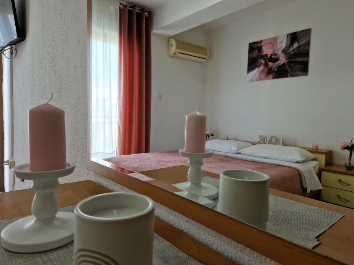 Motel "Tri Lovca" Knin Eksteriør billede
