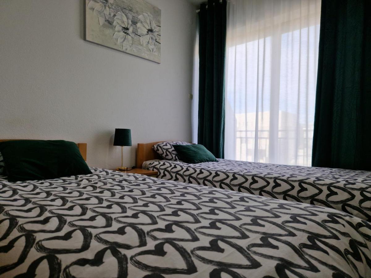 Motel "Tri Lovca" Knin Eksteriør billede